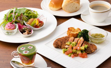 サービスランチ 有機野菜のオードブルサラダ付ランチ シーズン ホテル大阪ガーデンパレス